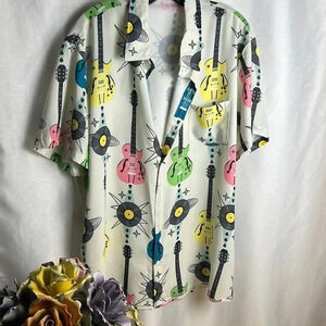 Music theme party shirt PTP  27” ,vibe 60’s  70’s Happy Days,fun 
HAWALILI,EC